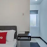 OYO 3198 Sukomanunggal Inn